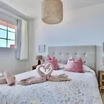 Home2book Esmeralda Beach, Resid Playa Paraiso Apartamento *